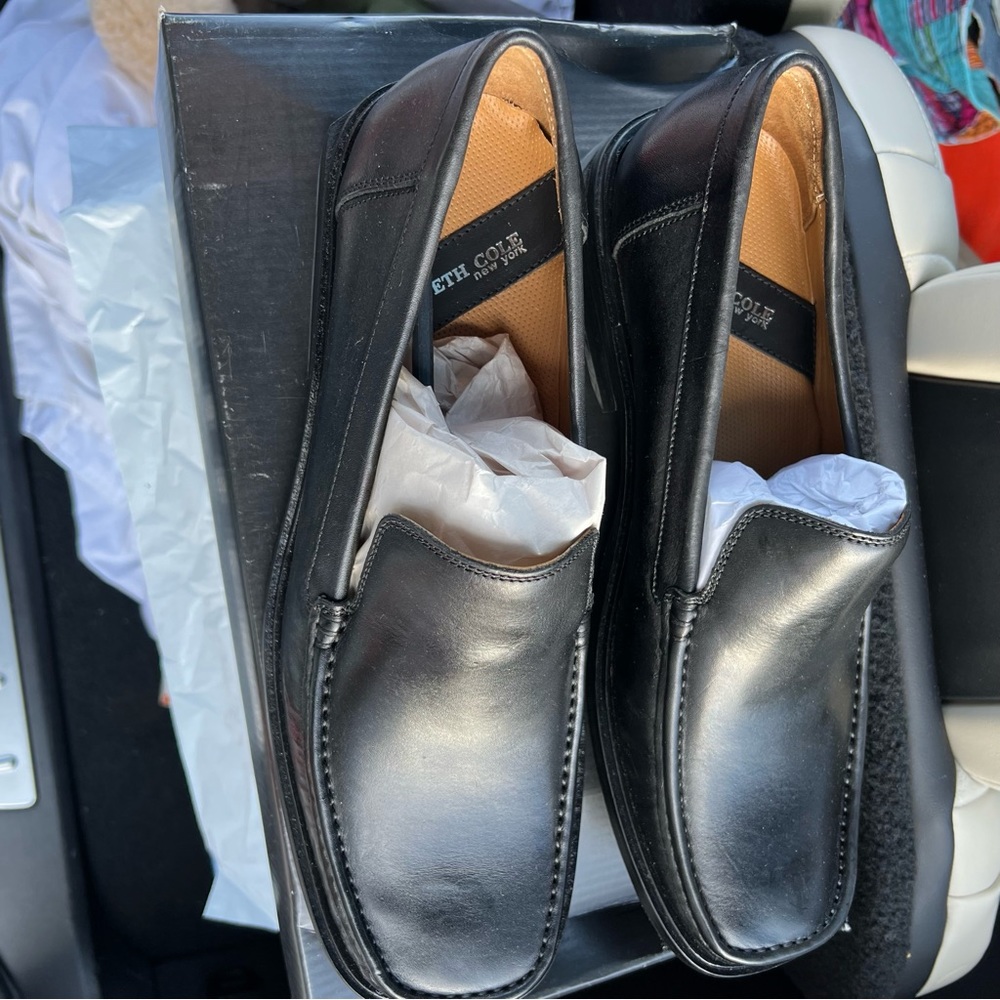 Kenneth Cole New York Leather slip on loafer Men size 11 Black brand New
